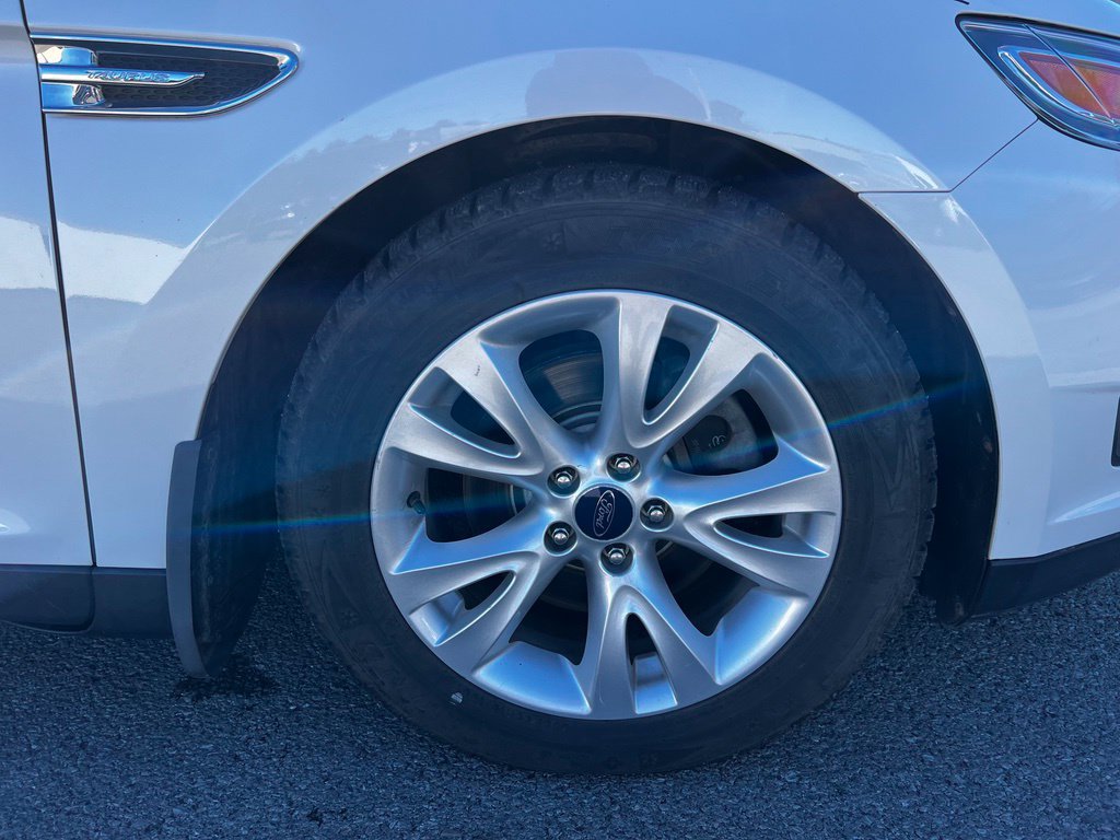 Used 2012 Ford Taurus SEL FWD image 3