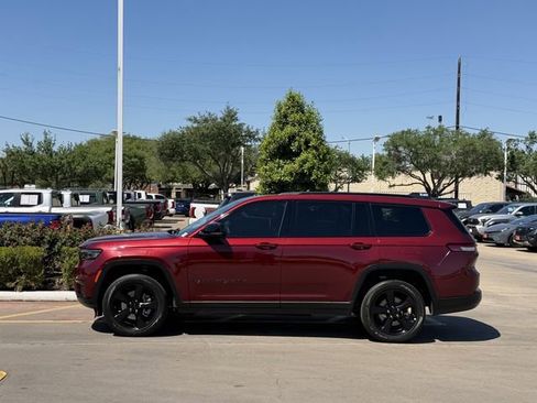 Used 2024 Jeep Grand Cherokee L Altitude image 4