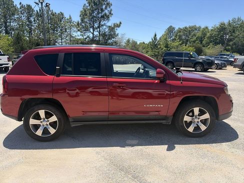Used 2017 Jeep Compass High Altitude FWD image 7