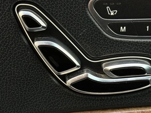 Used 2014 Mercedes-Benz S 63 AMG 4MATIC Sedan image 40