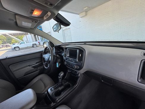 Used 2022 Chevrolet Colorado W/T w/ WT Convenience Package RWD image 17