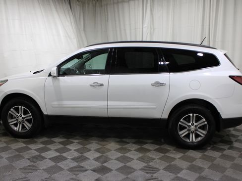 Used 2017 Chevrolet Traverse LT image 31