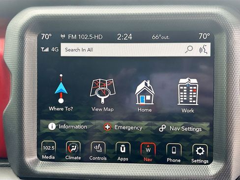 Used 2023 Jeep Wrangler Unlimited Rubicon w/ Cold Weather Group AWD/4WD image 31