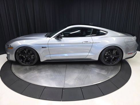 Used 2022 Ford Mustang GT Premium w/ Black Accent Package RWD image 9