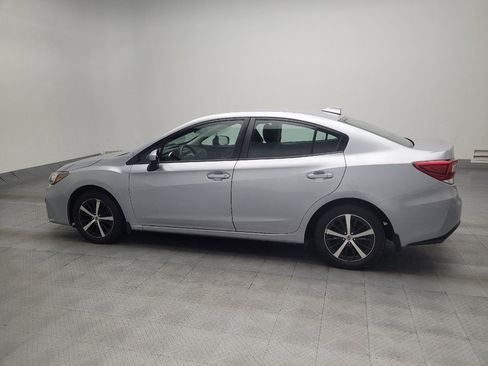 Used 2019 Subaru Impreza 2.0i Premium image 3