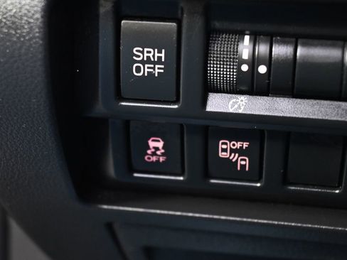 Used 2018 Subaru Impreza 2.0i Limited AWD/4WD image 24