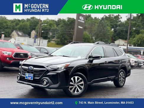 Used 2023 Subaru Outback Premium AWD/4WD image 1