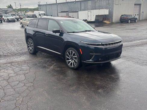 New 2025 Jeep Wagoneer S Limited image 3