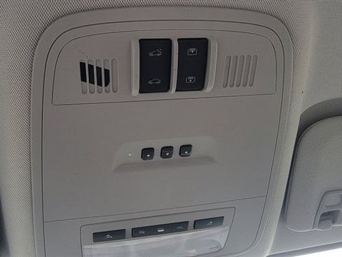 Used 2010 Buick LaCrosse CXL w/ Luxury Package image 36