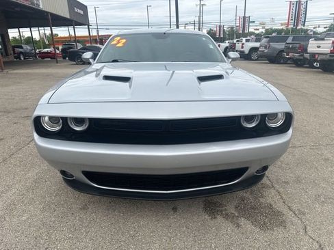 Used 2022 Dodge Challenger SXT w/ Blacktop Package RWD image 4