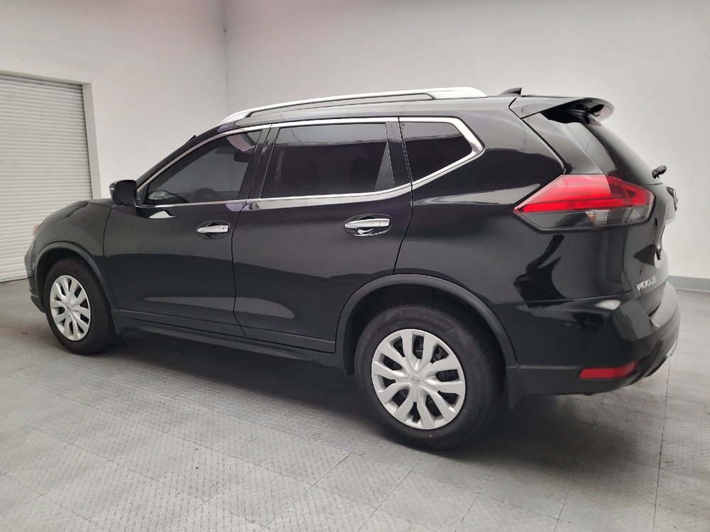 Used 2017 Nissan Rogue S w/ S Appearance Package FWD image 3
