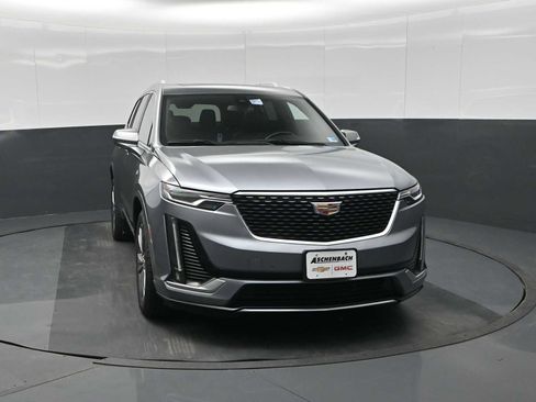Used 2022 Cadillac XT6 Premium Luxury AWD/4WD image 3