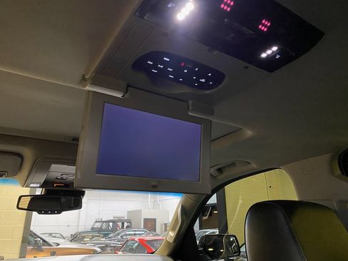 Used 2017 GMC Yukon XL Denali w/ Open Road Package RWD image 27