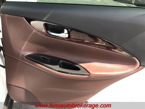 Used 2017 INFINITI QX50 2WD w/ Premium Plus Package image 20