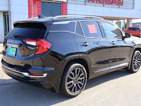 Used 2024 GMC Terrain Denali w/ Black Diamond Edition AWD/4WD image 7