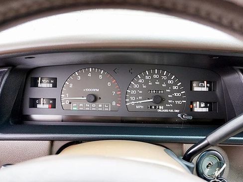 Used 1998 Toyota T100 SR5 image 26