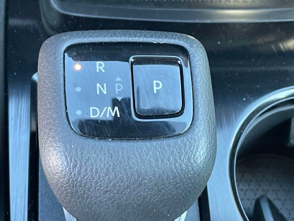 Used 2023 Nissan Rogue SV AWD/4WD image 28