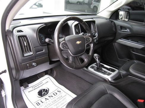 Used 2022 Chevrolet Colorado LT w/ Luxury Package RWD image 7