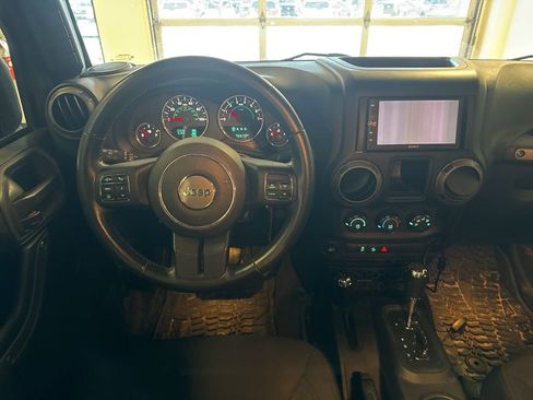 Used 2015 Jeep Wrangler Unlimited Sport w/ Connectivity Group image 26
