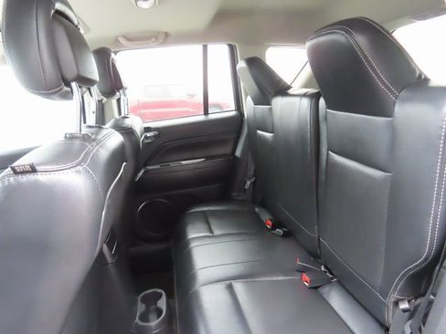 Used 2016 Jeep Compass High Altitude image 21