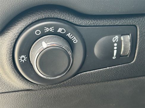 Used 2024 Dodge Durango GT image 30