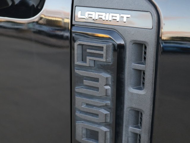Used 2023 Ford F350 Lariat w/ Lariat Ultimate Package AWD/4WD image 10