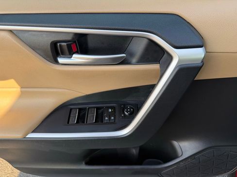 Used 2024 Toyota RAV4 XLE Premium image 21