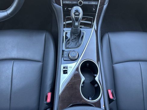 Used 2019 INFINITI Q50 Luxe w/ Essential Package (3.0T Luxe) AWD/4WD image 19