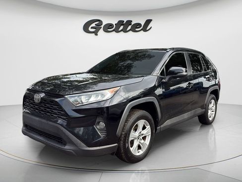 Used 2020 Toyota RAV4 XLE FWD image 1