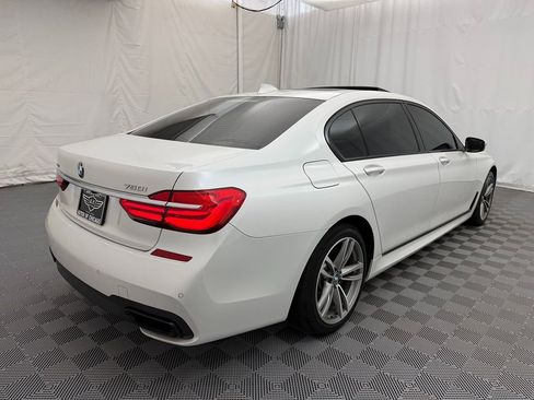 Used 2019 BMW 750i xDrive w/ M Sport Package image 4