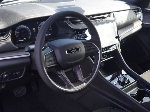 New 2026 Jeep Grand Cherokee Altitude AWD/4WD image 23