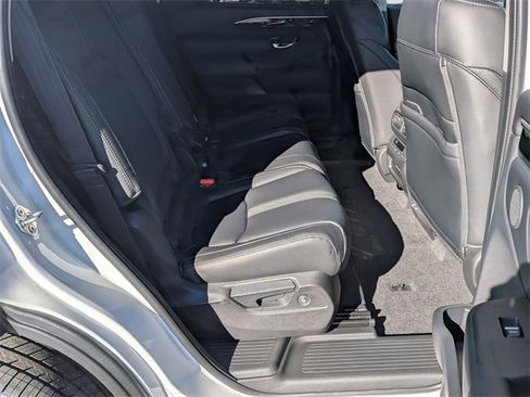 New 2025 Honda Pilot Touring image 34