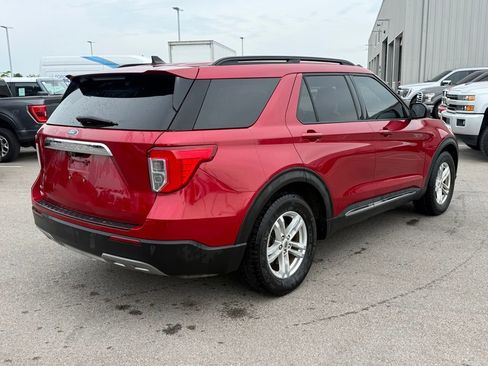Used 2021 Ford Explorer XLT w/ Equipment Group 202A RWD image 18
