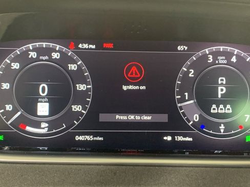 Used 2020 Land Rover Range Rover Evoque SE image 23