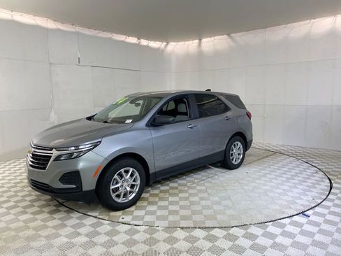 Used 2024 Chevrolet Equinox LS w/ LS Convenience Package image 20