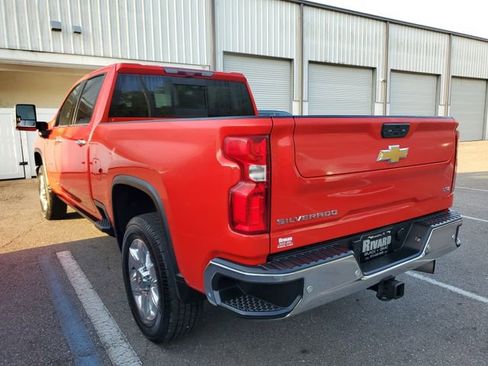 Used 2023 Chevrolet Silverado 2500 LTZ w/ LTZ Plus Package image 3