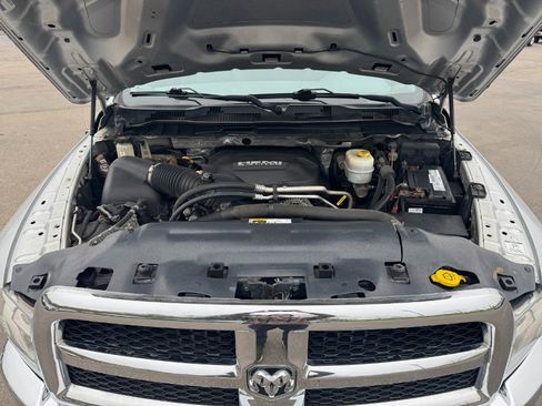 Used 2018 RAM 2500 Tradesman w/ Chrome Appearance Group AWD/4WD image 22