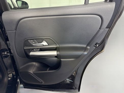 Used 2025 Mercedes-Benz GLA 250 4MATIC image 28