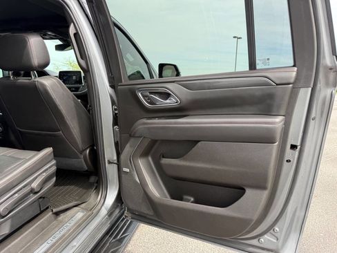Used 2021 Chevrolet Suburban RST w/ Luxury Package AWD/4WD image 16
