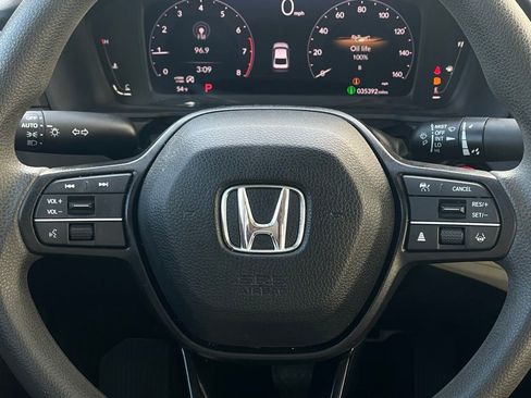 Used 2023 Honda Accord EX image 12