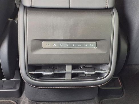 New 2026 Lincoln Nautilus Premier image 11