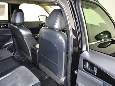 Used 2024 Mitsubishi Eclipse Cross SE AWD/4WD image 43