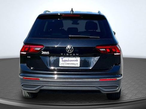 Used 2024 Volkswagen Tiguan SE FWD image 5
