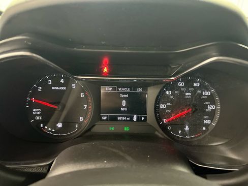 Used 2021 Chevrolet TrailBlazer LT FWD image 12