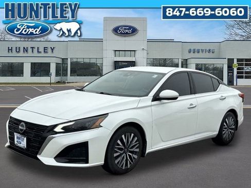 Used 2023 Nissan Altima 2.5 SV image 1