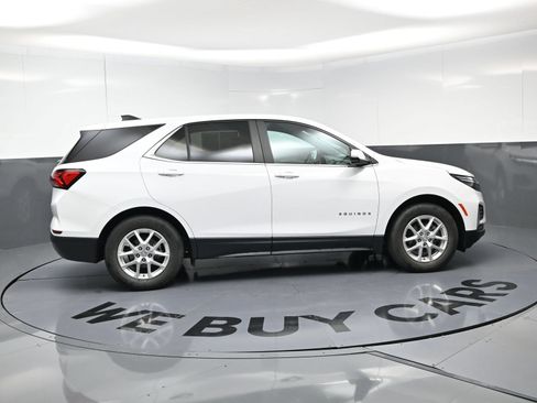 Used 2022 Chevrolet Equinox LT FWD image 10