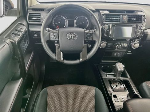Used 2018 Toyota 4Runner TRD Off-Road AWD/4WD image 12