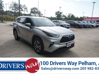 Used 2023 Toyota Highlander XLE