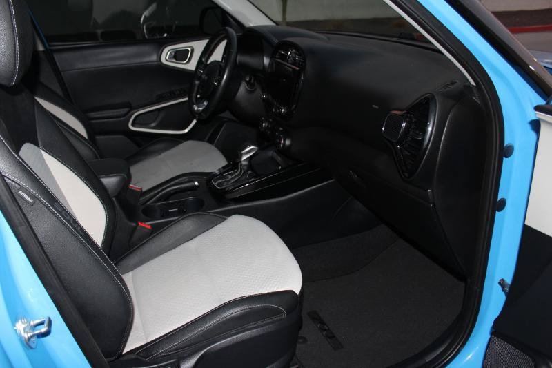 Used 2024 Kia Soul GT-Line FWD image 21