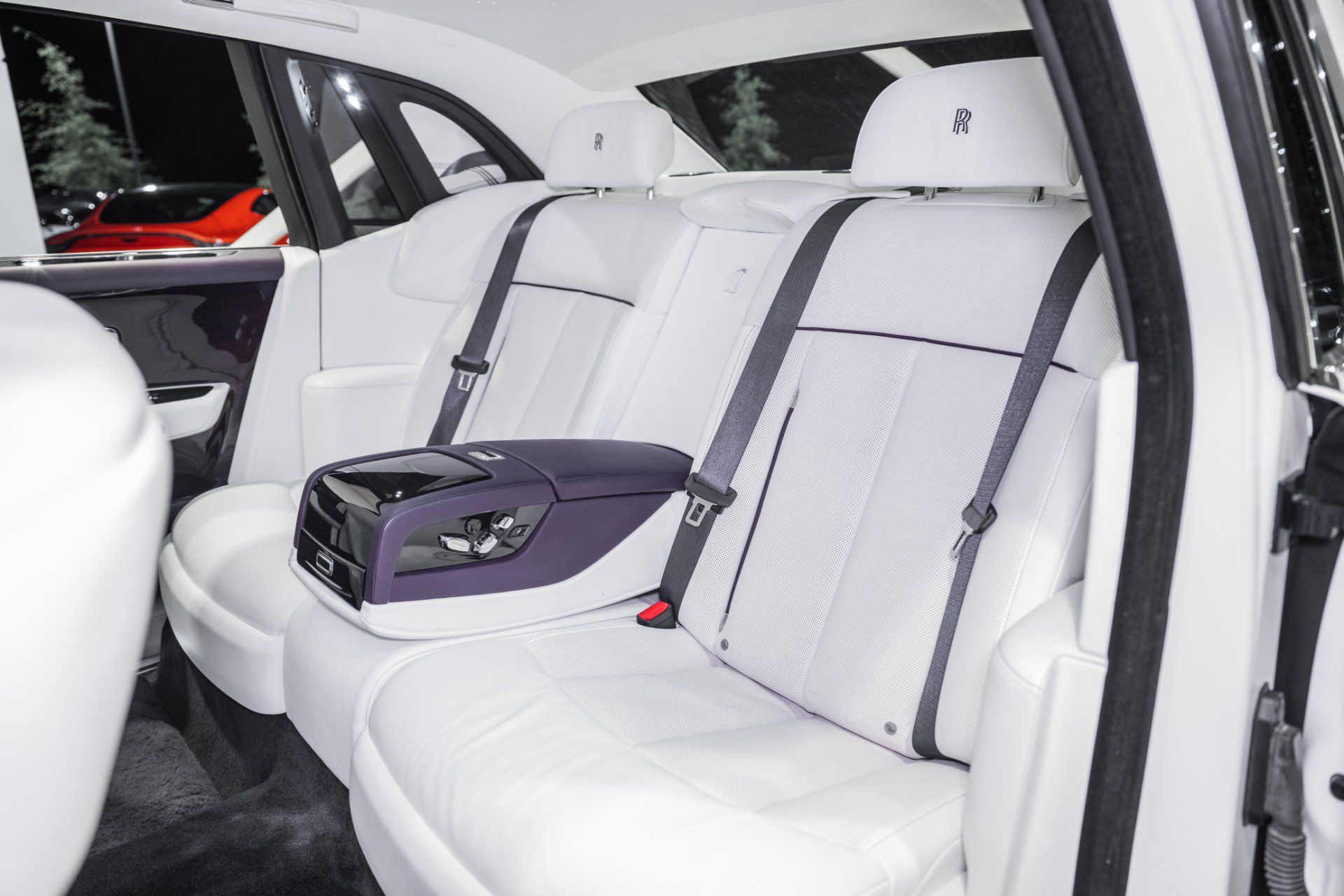 Used 2018 Rolls-Royce Phantom Sedan RWD image 20